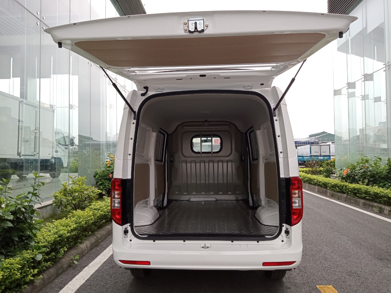Xe Thaco Tải Van 2 Chỗ 945kg: Frontier TF420 – TF450 – TF480