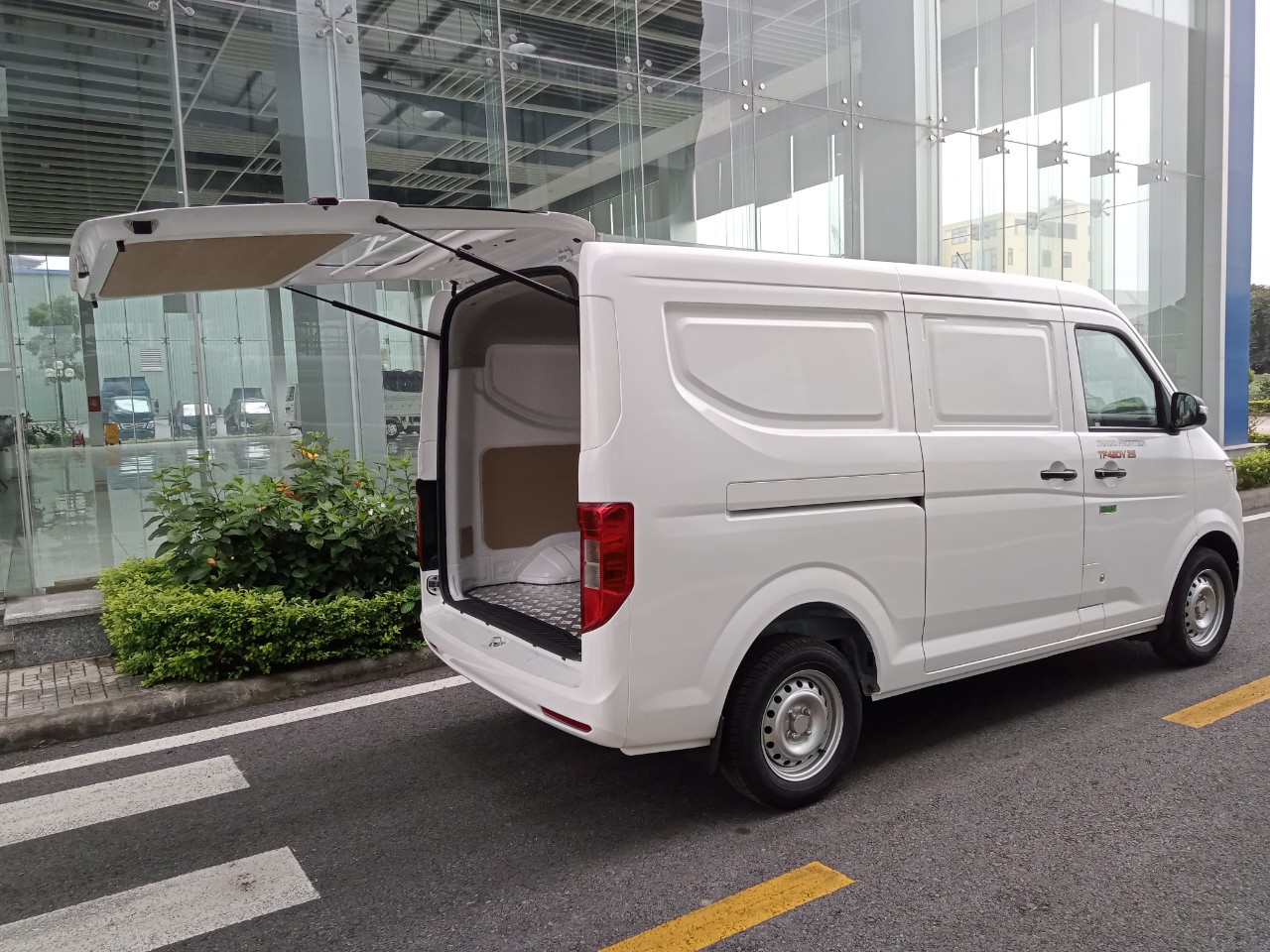Xe Thaco Tải Van 2 Chỗ 945kg: Frontier TF420 – TF450 – TF480