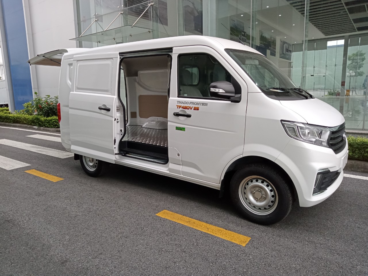 Xe Thaco Tải Van 2 Chỗ 945kg: Frontier TF420 – TF450 – TF480